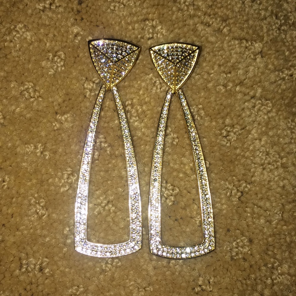 Gold hanging earrings